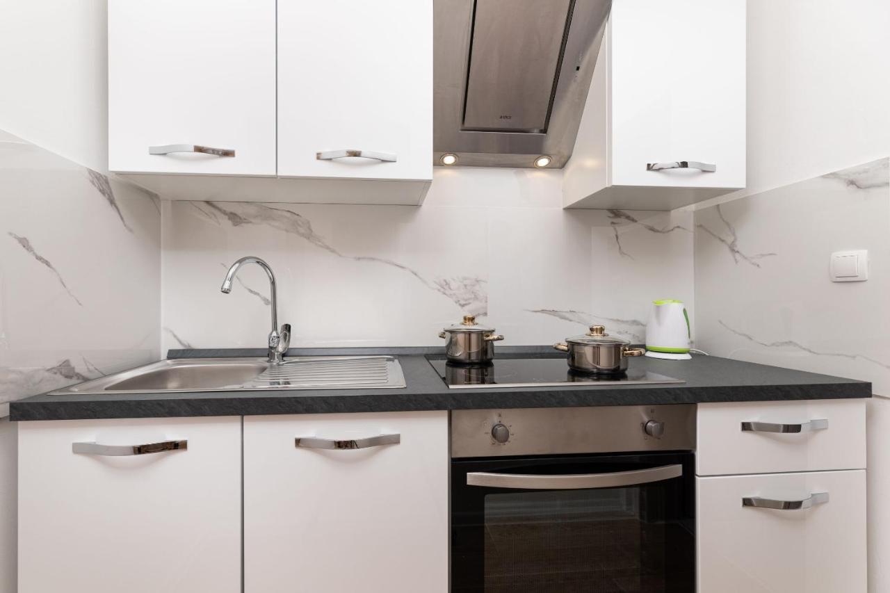 Apartments Vugrin Сило Экстерьер фото