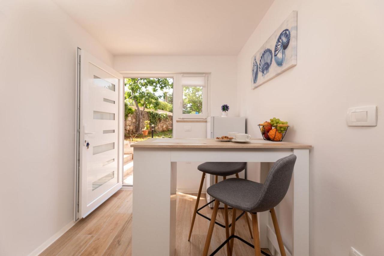 Apartments Vugrin Сило Экстерьер фото